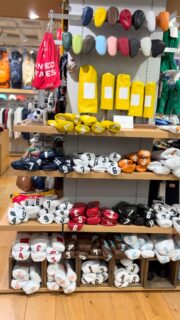 週末もお待ちしております😊

#daikanyamagolfclub #golfbag #madeinjapan 
#dutyfreeshop #labgolfputters #clubfitting #golf 
#代官山ゴルフ倶楽部 #オリジナルヘッドカバー 
#キャディバック #ジャパンメイド #ベッドカバー 
#バンドメイド #ゴルフ #プレゼントにもおススメ 
#免税店 #ラブゴルフ正規販売店 #labgolf正規販売店 
#パターフィッティング #代官山 #ゴルフショップ