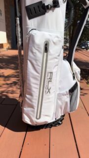 26年モデル😊

#daikanyamagolfclub #代官山ゴルフ倶楽部 
#キャディバッグ #ヘッドカバー #ゴルフバッグ