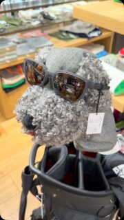 あいにくの天気ですが紫外線から目を守るためにもサングラスは必須です♪

#oakley #ヘッドカバー #キャディバッグ #代官山ゴルフ倶楽部 #labgolf正規販売店