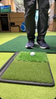 アプローチ練習用マット。芝が長い方はしっかりとその抵抗が感じられます⛳️

#perfectstroke #代官山ゴルフ倶楽部 #ヘッドカバー #キャディバッグ #labgolf正規販売店
